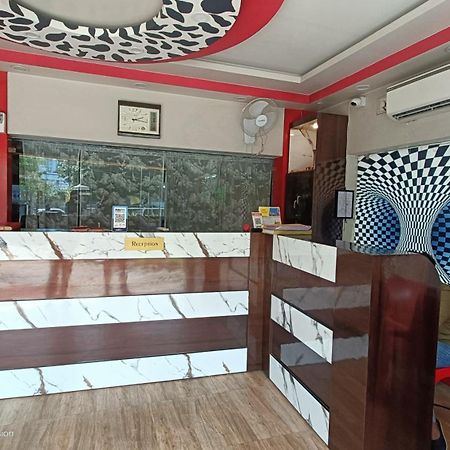 Trisplanet Hotel Kalyani Bagian luar foto