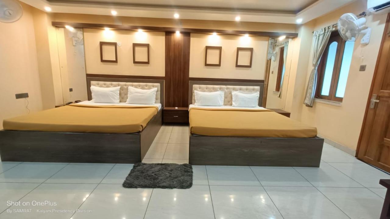 Trisplanet Hotel Kalyani Bagian luar foto