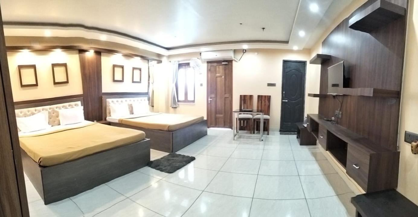 Trisplanet Hotel Kalyani Bagian luar foto